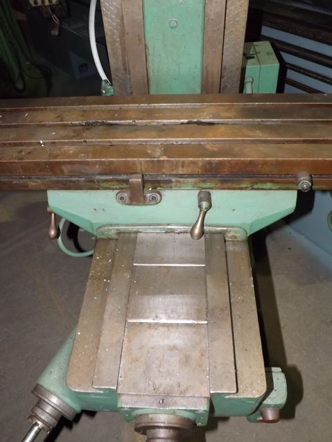 X=30" - Y=12" - Z=16" BRIDGEPORT ... VERTICAL MILL (8 Speed)